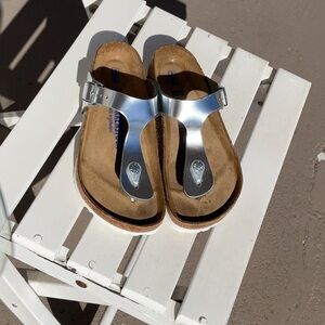 NWB Silver Birkenstock Gizeh Sandal US 6 EUR 37